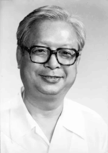 晏明                                                