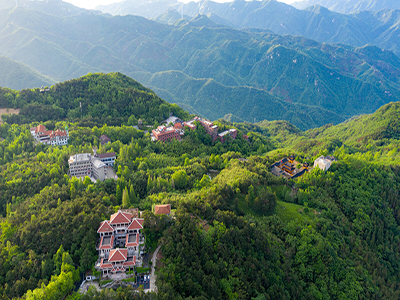 易格滋：青山依旧