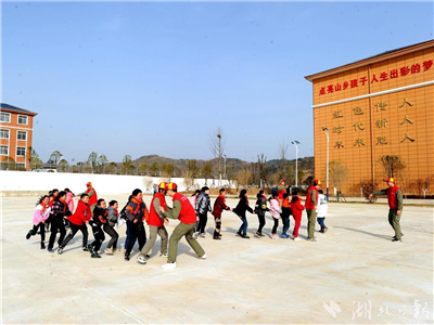 夏凡：让雷锋精神薪火相传