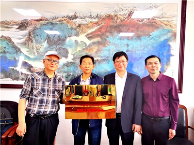 孝感作家进企业暨韵鹤文学创作基地授牌仪式在孝昌县举行