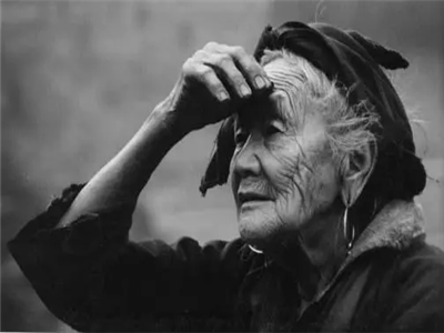 殷亚昌 ：发自肺腑的呼唤——读程文刚的诗作《落屋》