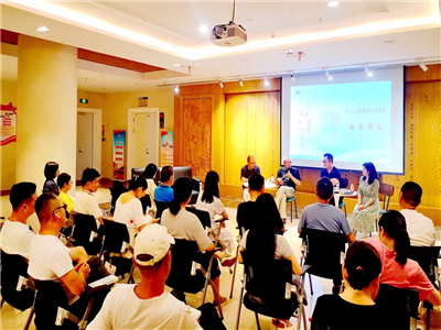 范小雅诗集《人间寂静》分享会在孝感举行