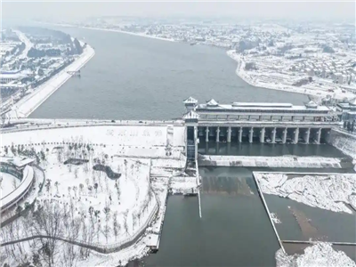 张腊英：府河岸边的雪